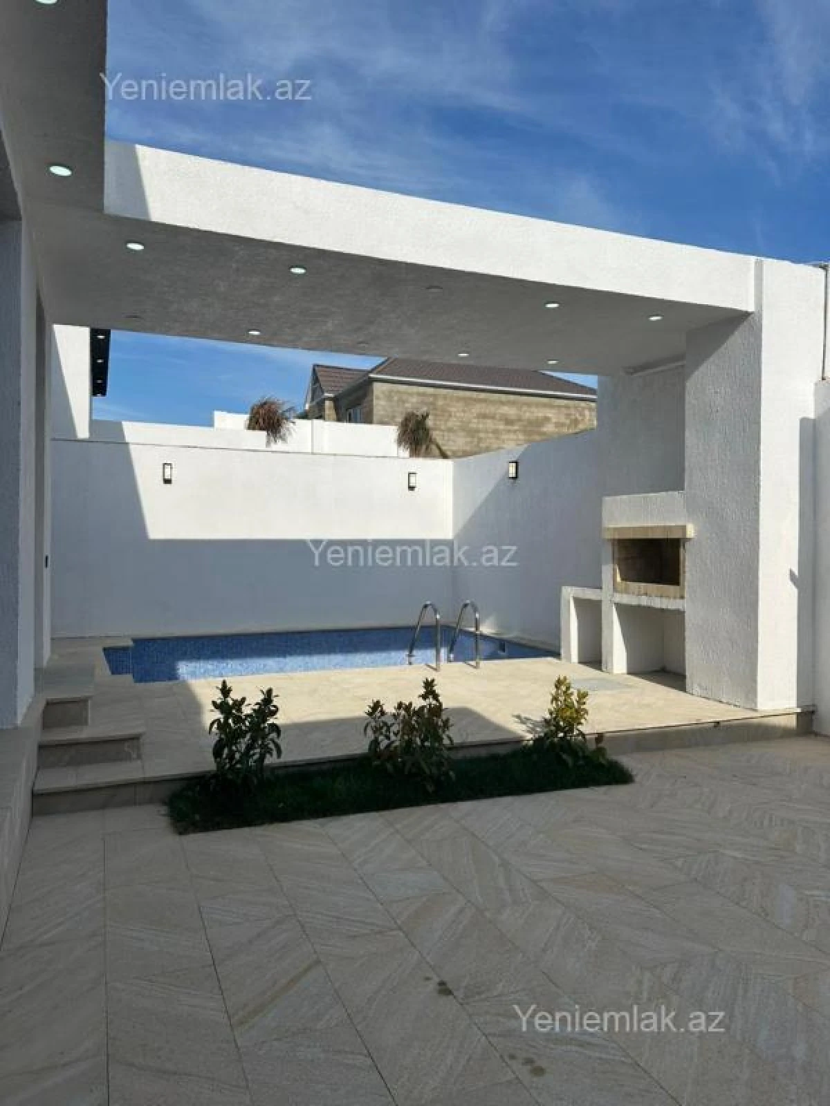 Satılır 4 otaqlı həyət evi 140 m²