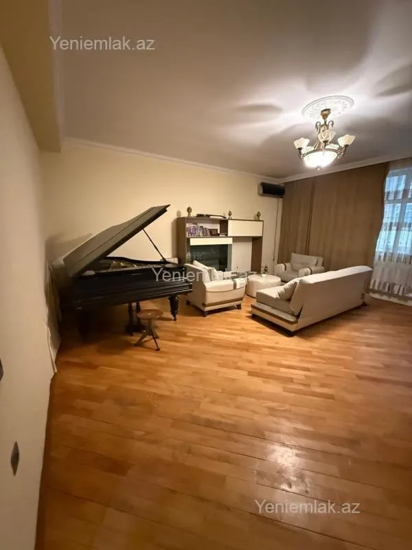 Satılır 3 otaqlı yeni tikili 152 m²