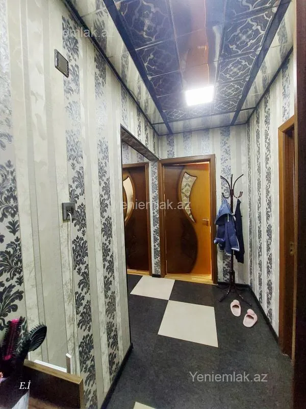 Satılır 3 otaqlı köhnə tikili 75 m²