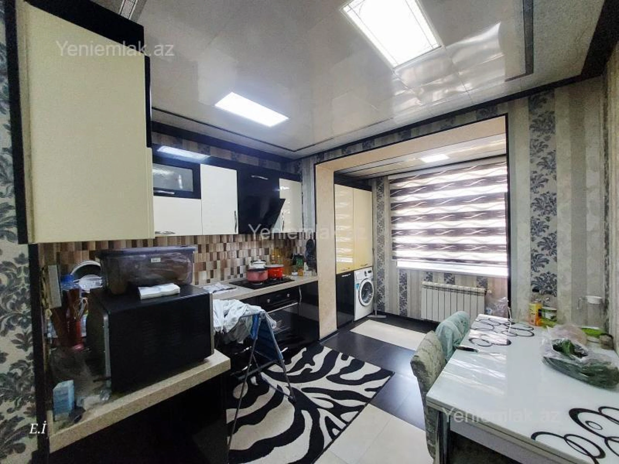 Satılır 3 otaqlı köhnə tikili 75 m²