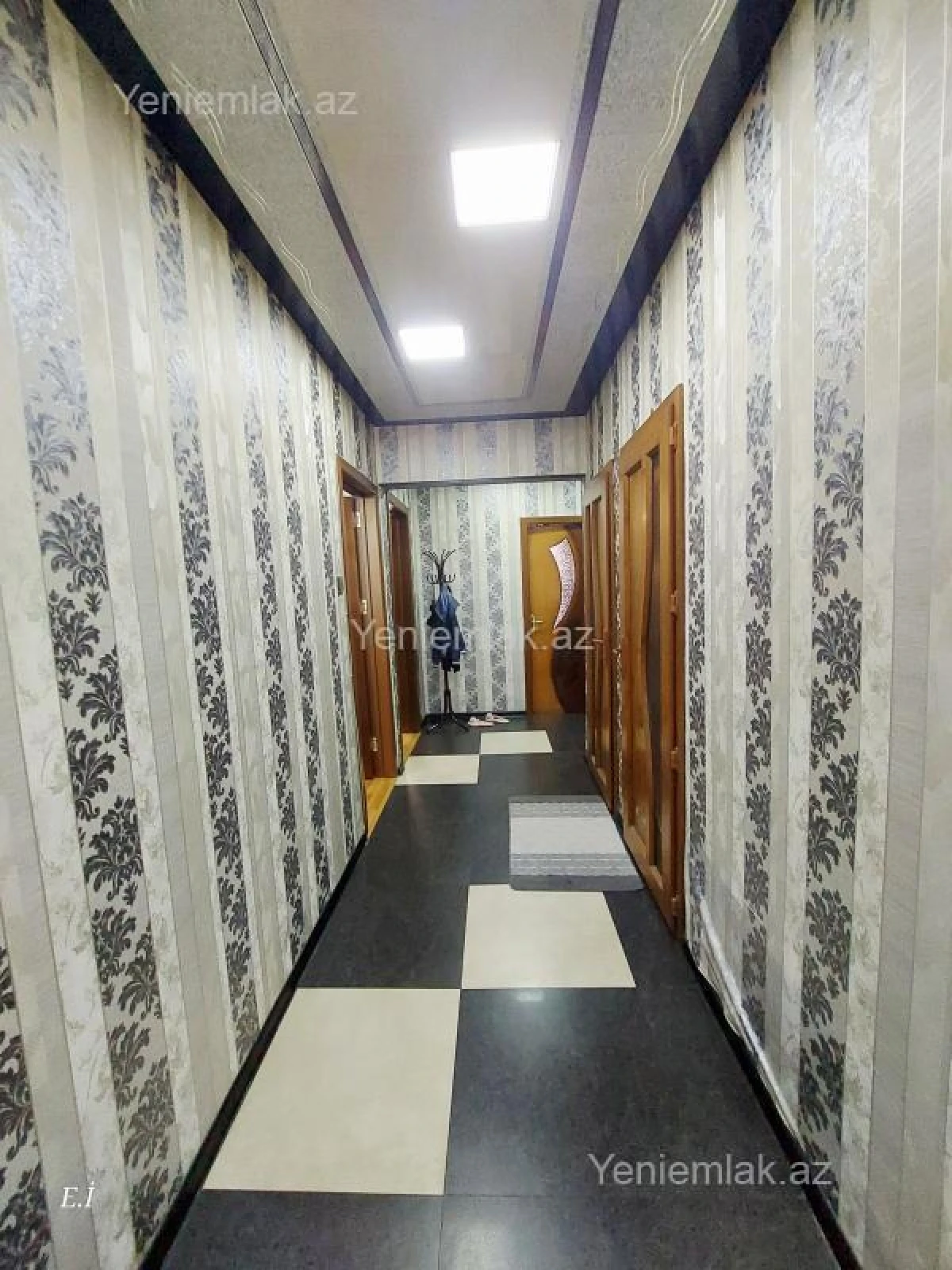 Satılır 3 otaqlı köhnə tikili 75 m²