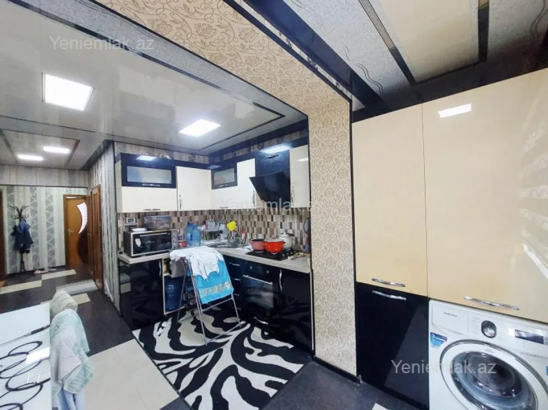 Satılır 3 otaqlı köhnə tikili 75 m²