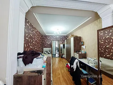 Satılır 3 otaqlı köhnə tikili 75 m²