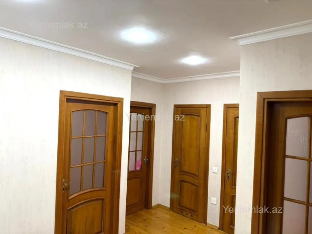 Satılır 3 otaqlı köhnə tikili 85 m²