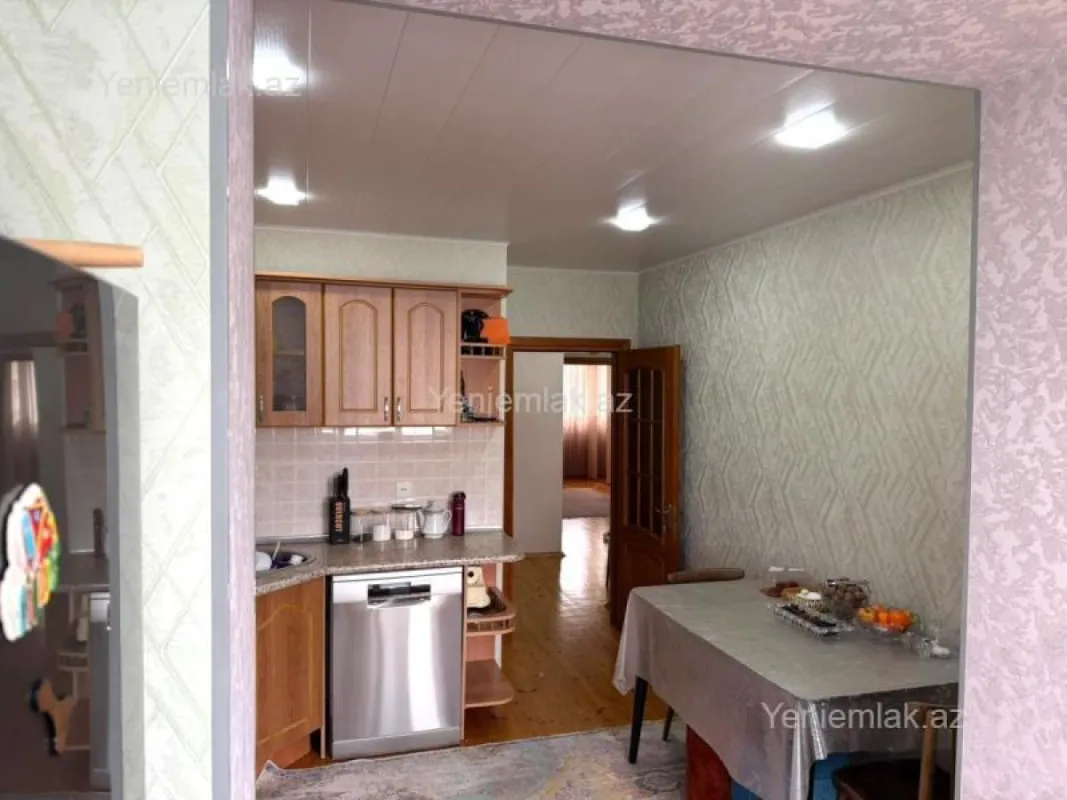 Satılır 3 otaqlı köhnə tikili 85 m²