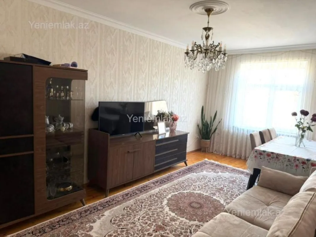Satılır 3 otaqlı köhnə tikili 85 m²