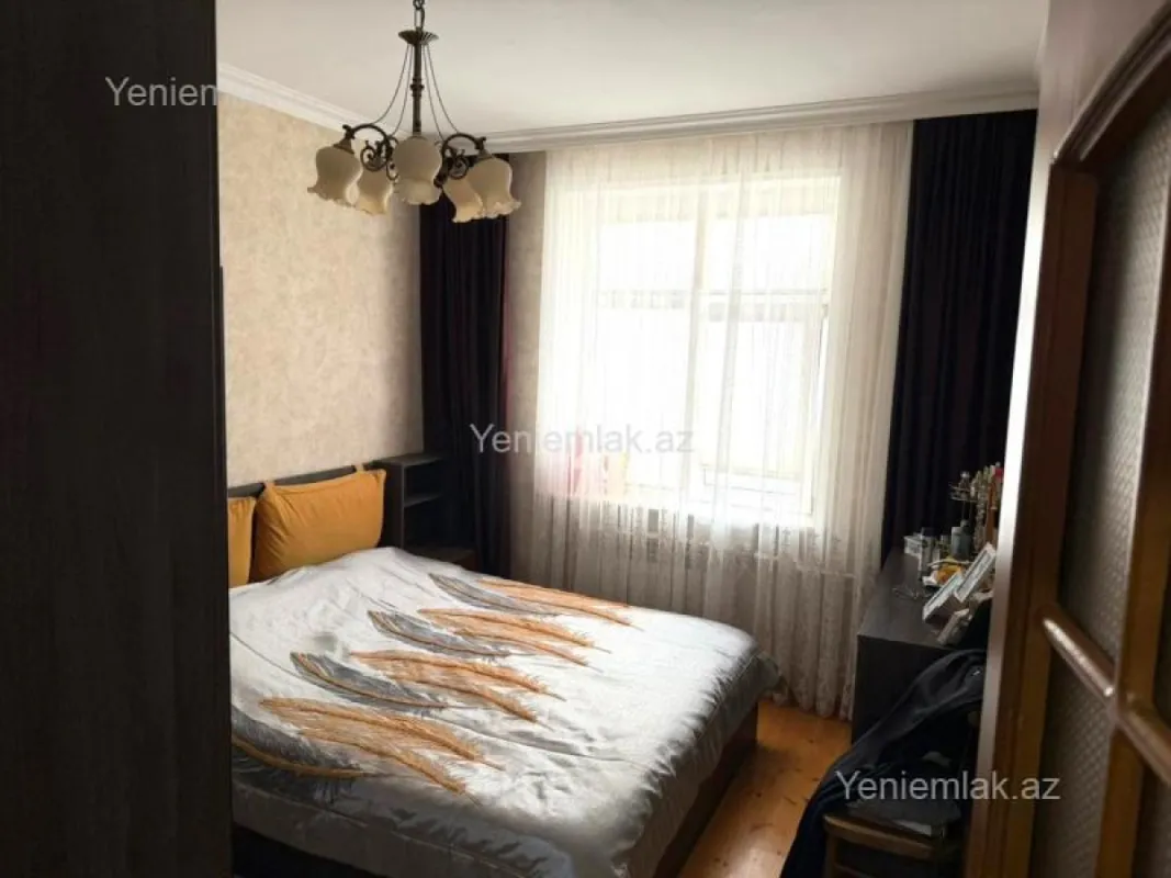 Satılır 3 otaqlı köhnə tikili 85 m²