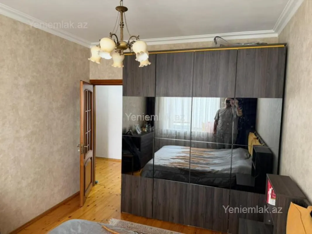 Satılır 3 otaqlı köhnə tikili 85 m²