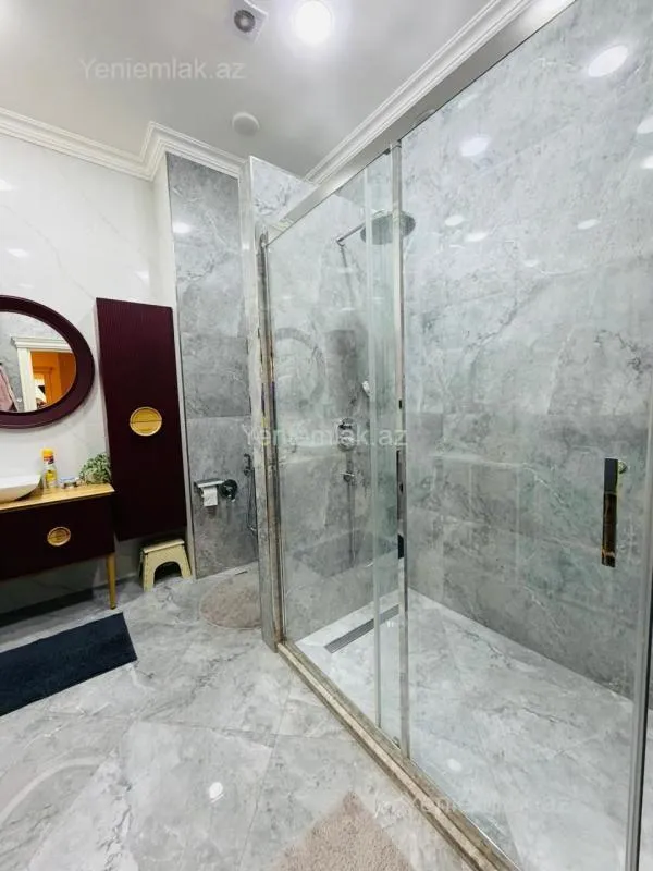 Satılır 3 otaqlı yeni tikili 165 m²