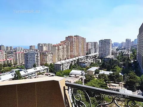 Satılır 3 otaqlı yeni tikili 137 m²