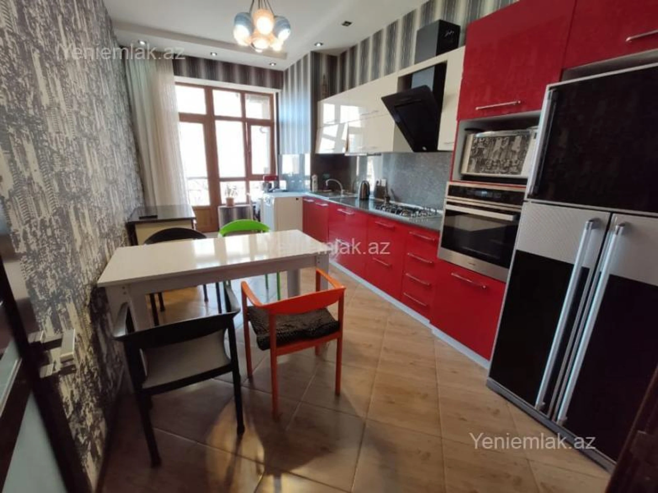 Satılır 3 otaqlı yeni tikili 137 m²