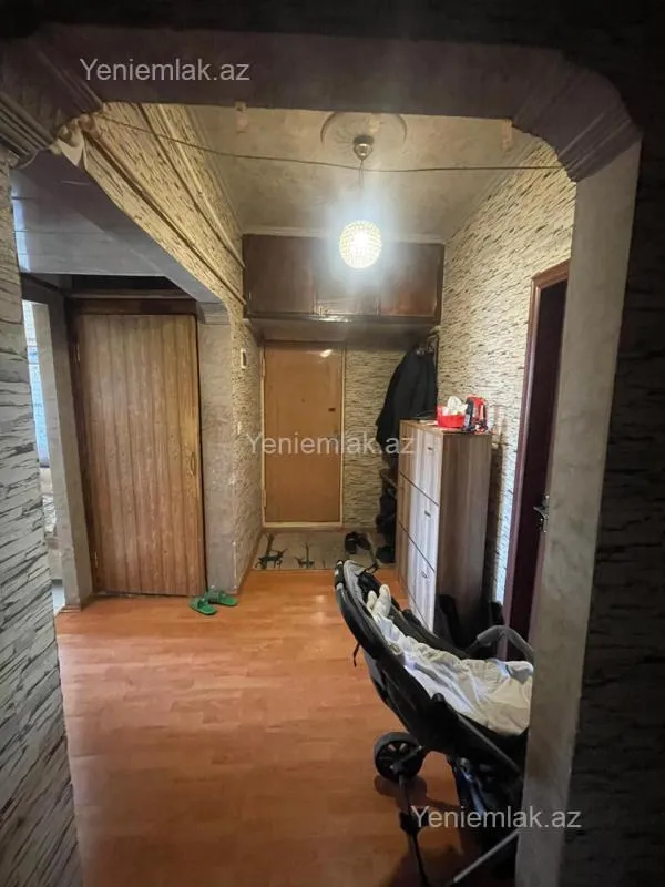 Satılır 3 otaqlı köhnə tikili 70 m²