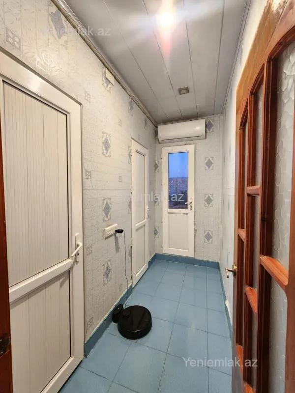 Satılır 4 otaqlı köhnə tikili 100 m²