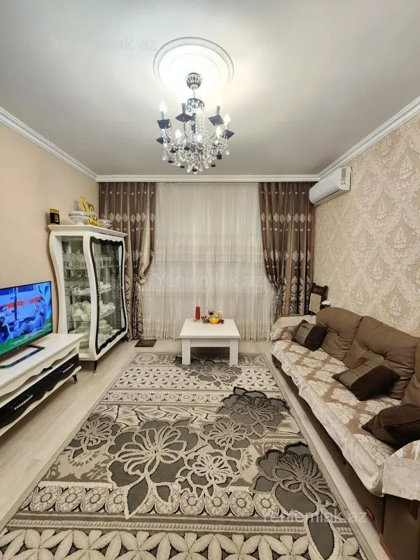 Satılır 4 otaqlı köhnə tikili 100 m²