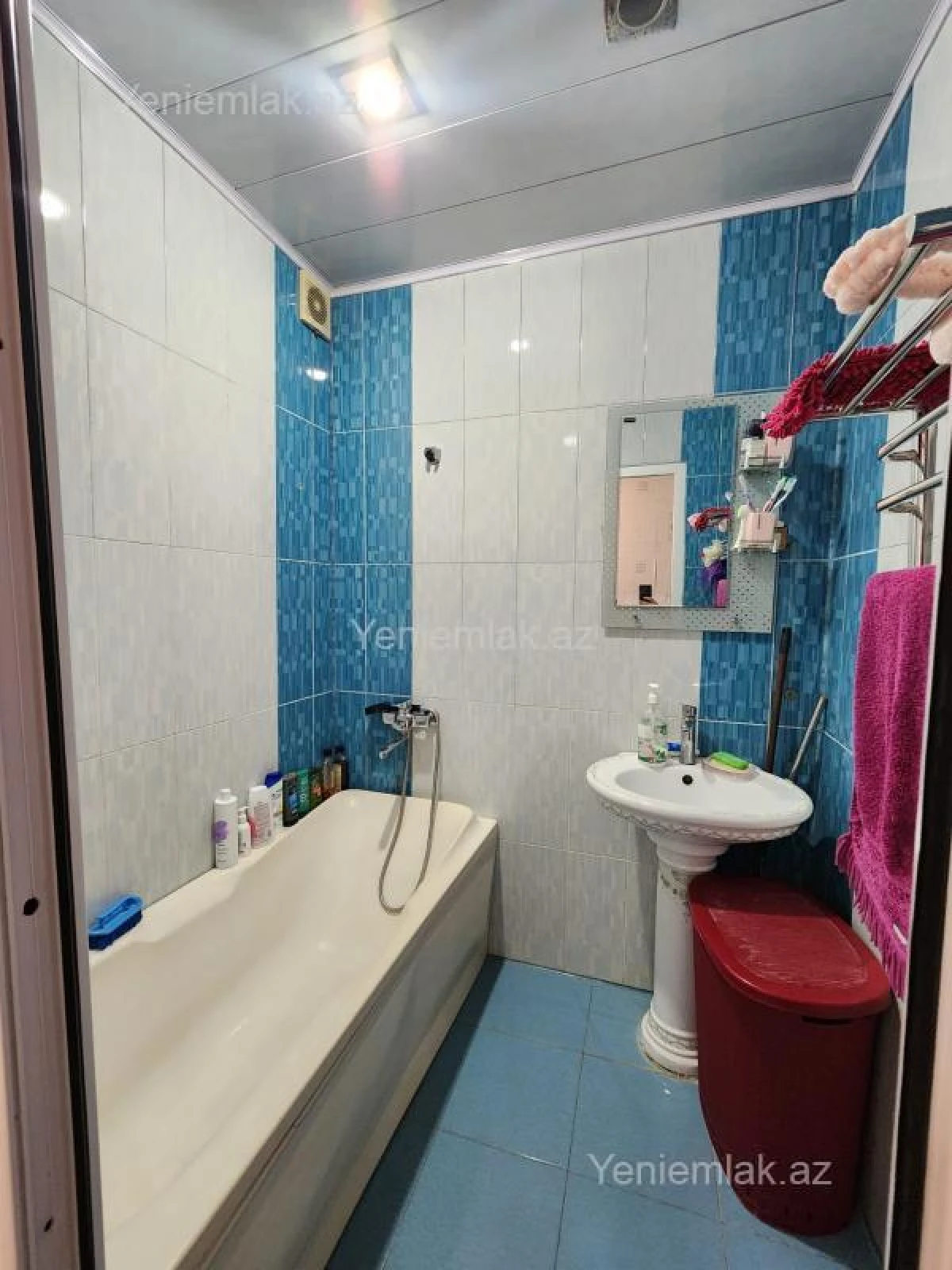 Satılır 4 otaqlı köhnə tikili 100 m²