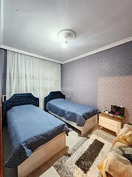 Satılır 4 otaqlı köhnə tikili 100 m²