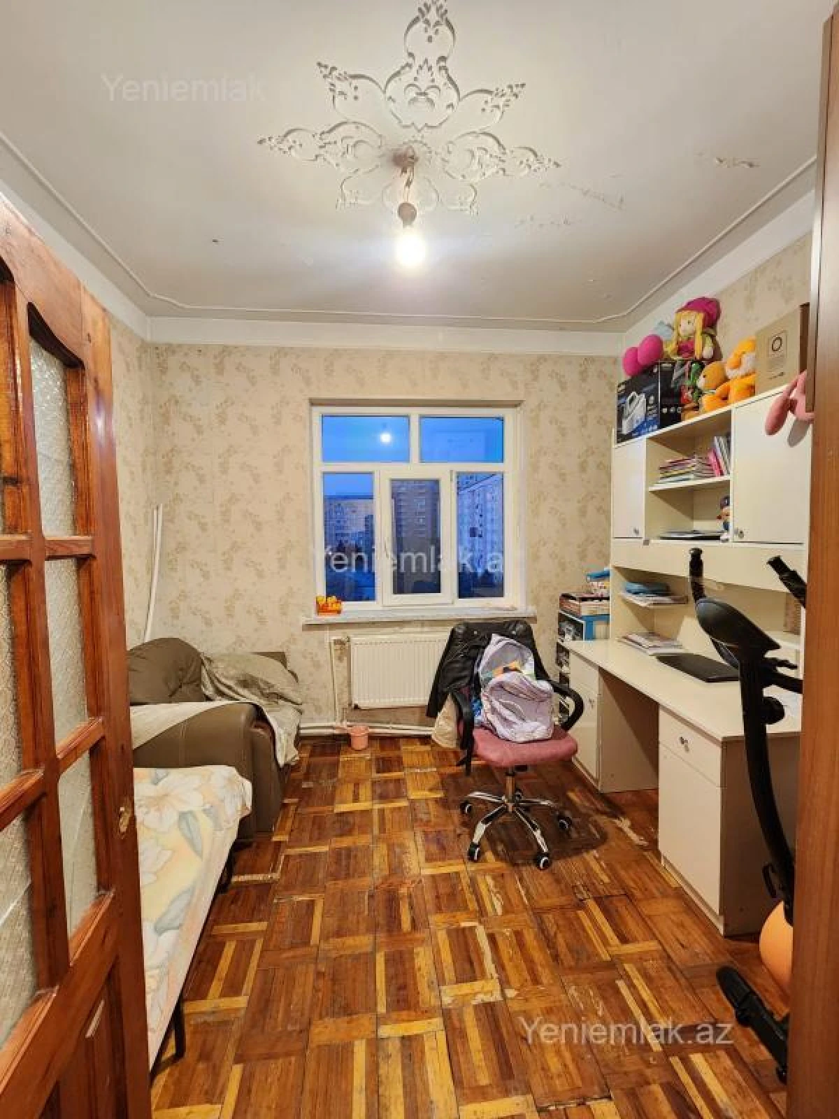 Satılır 4 otaqlı köhnə tikili 100 m²