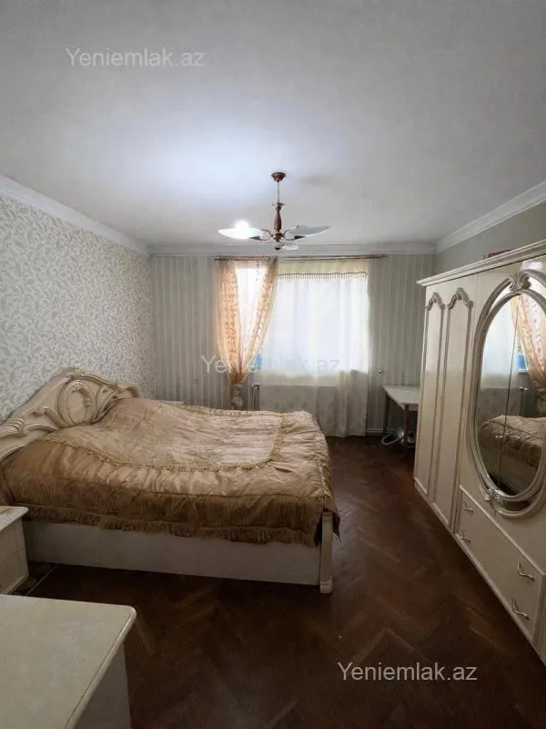 Satılır 2 otaqlı köhnə tikili 60 m²