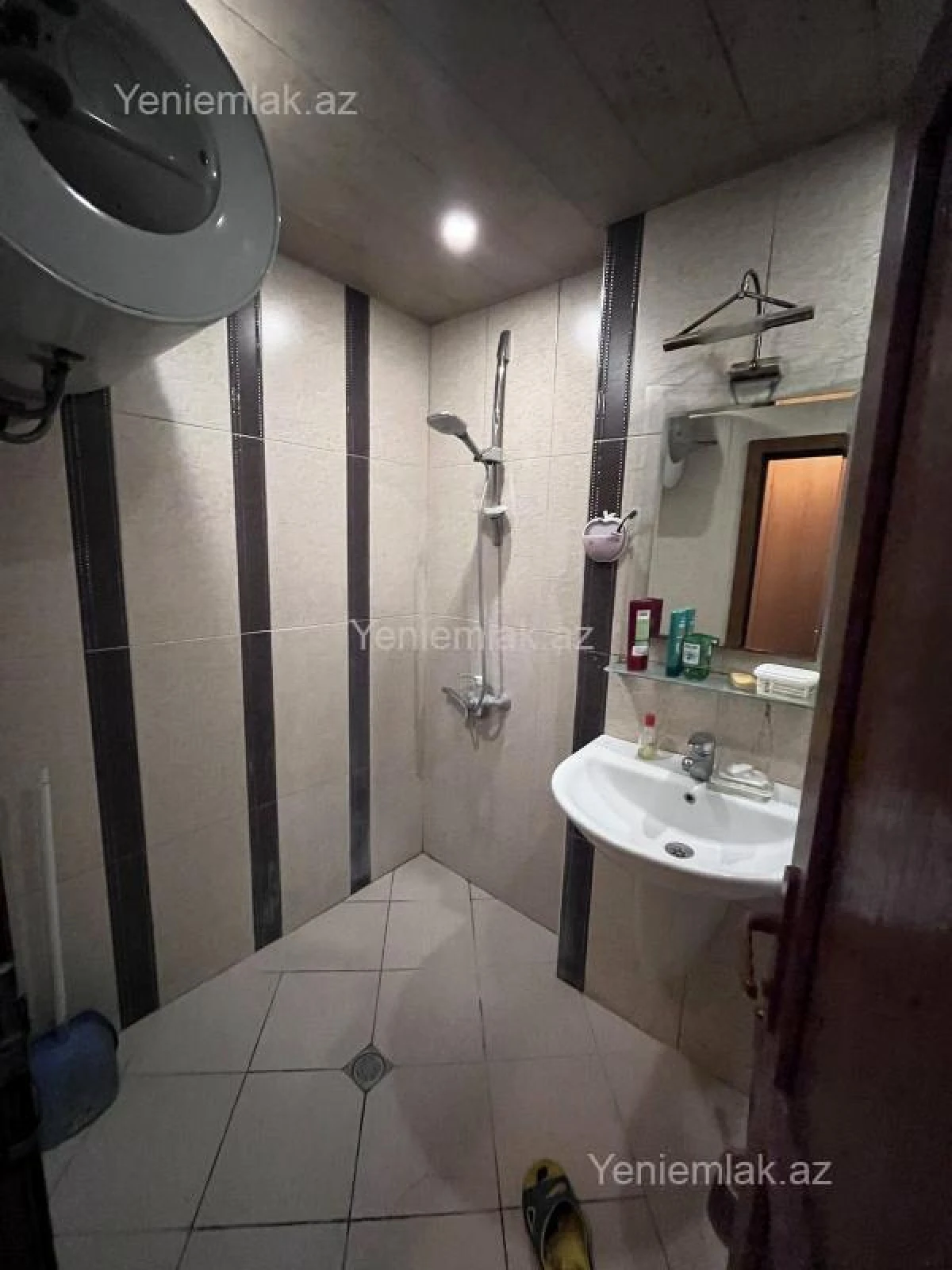 Satılır 2 otaqlı köhnə tikili 60 m²