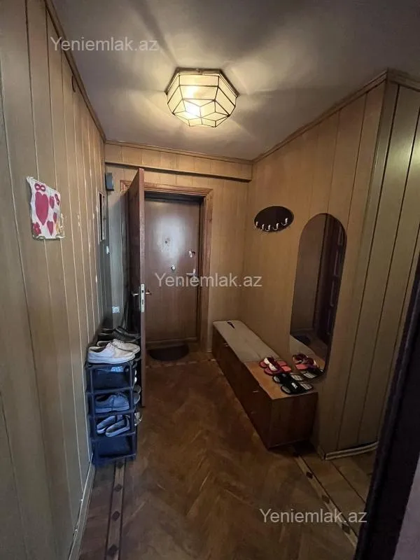 Satılır 2 otaqlı köhnə tikili 60 m²