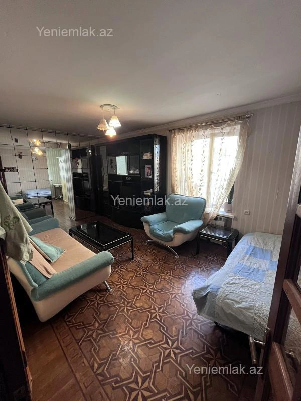Satılır 2 otaqlı köhnə tikili 60 m²