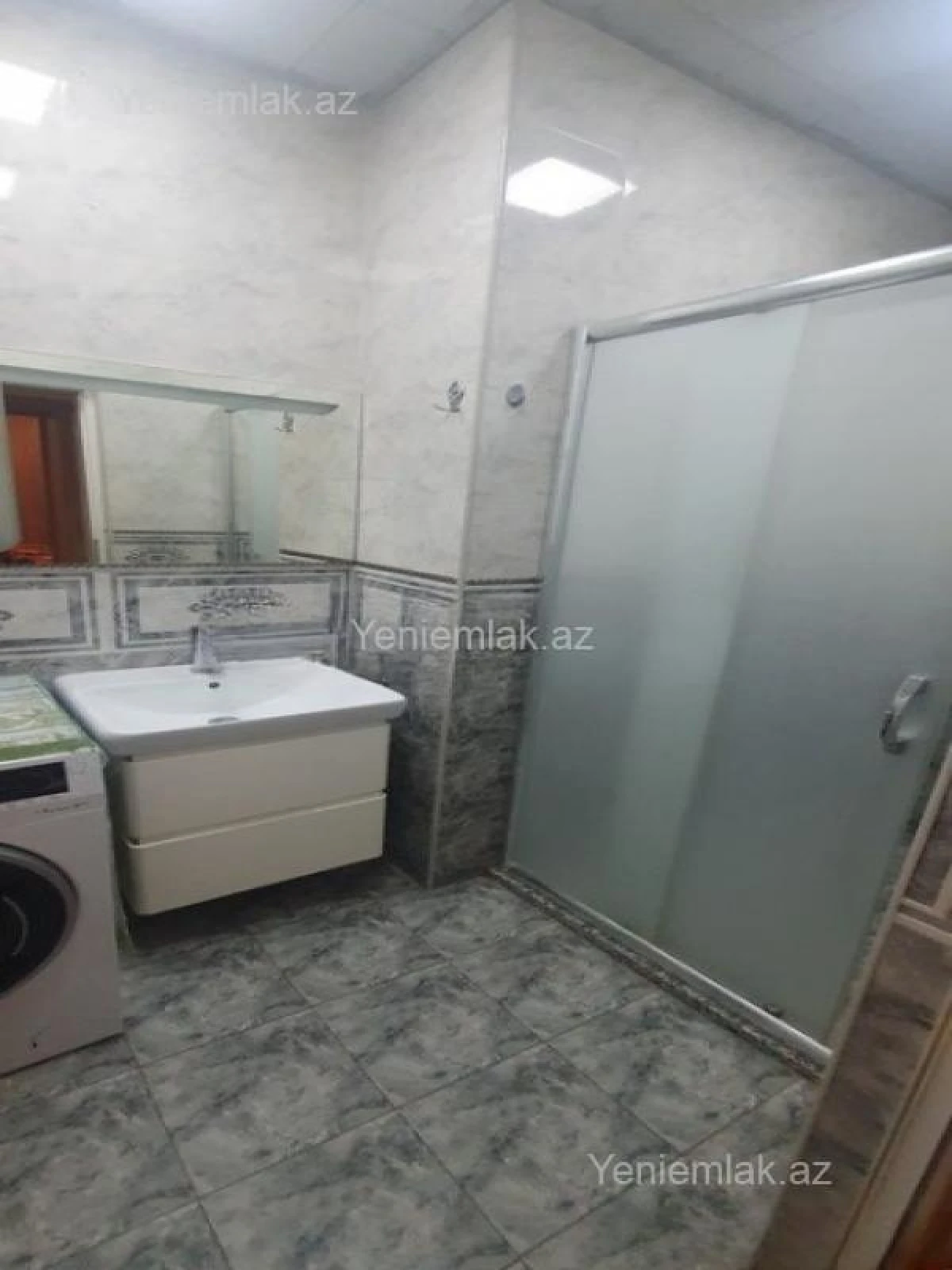 Satılır 3 otaqlı yeni tikili 100 m²