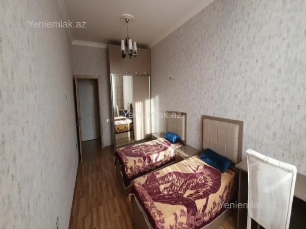 Satılır 3 otaqlı yeni tikili 100 m²