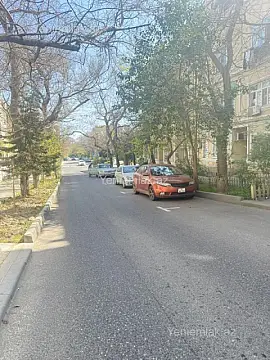 Satılır 2 otaqlı köhnə tikili 68 m²