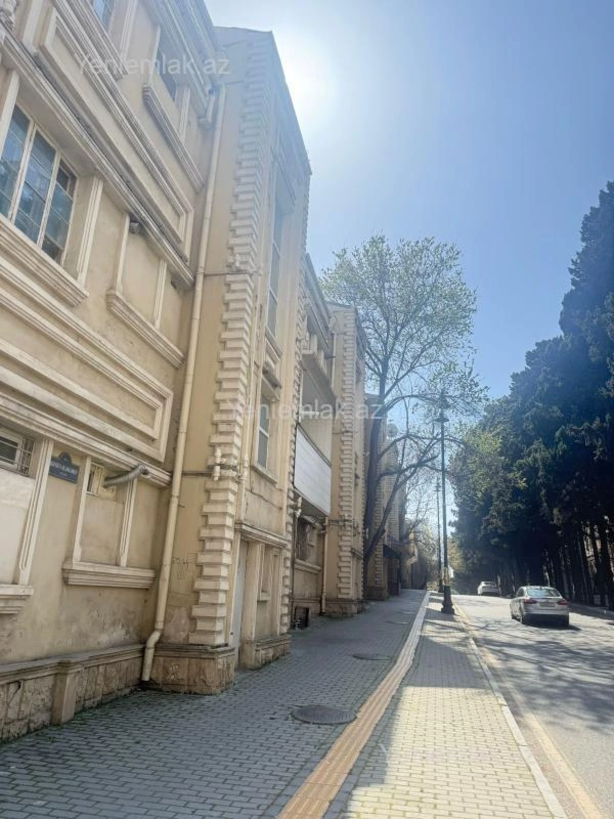 Satılır 2 otaqlı köhnə tikili 68 m²