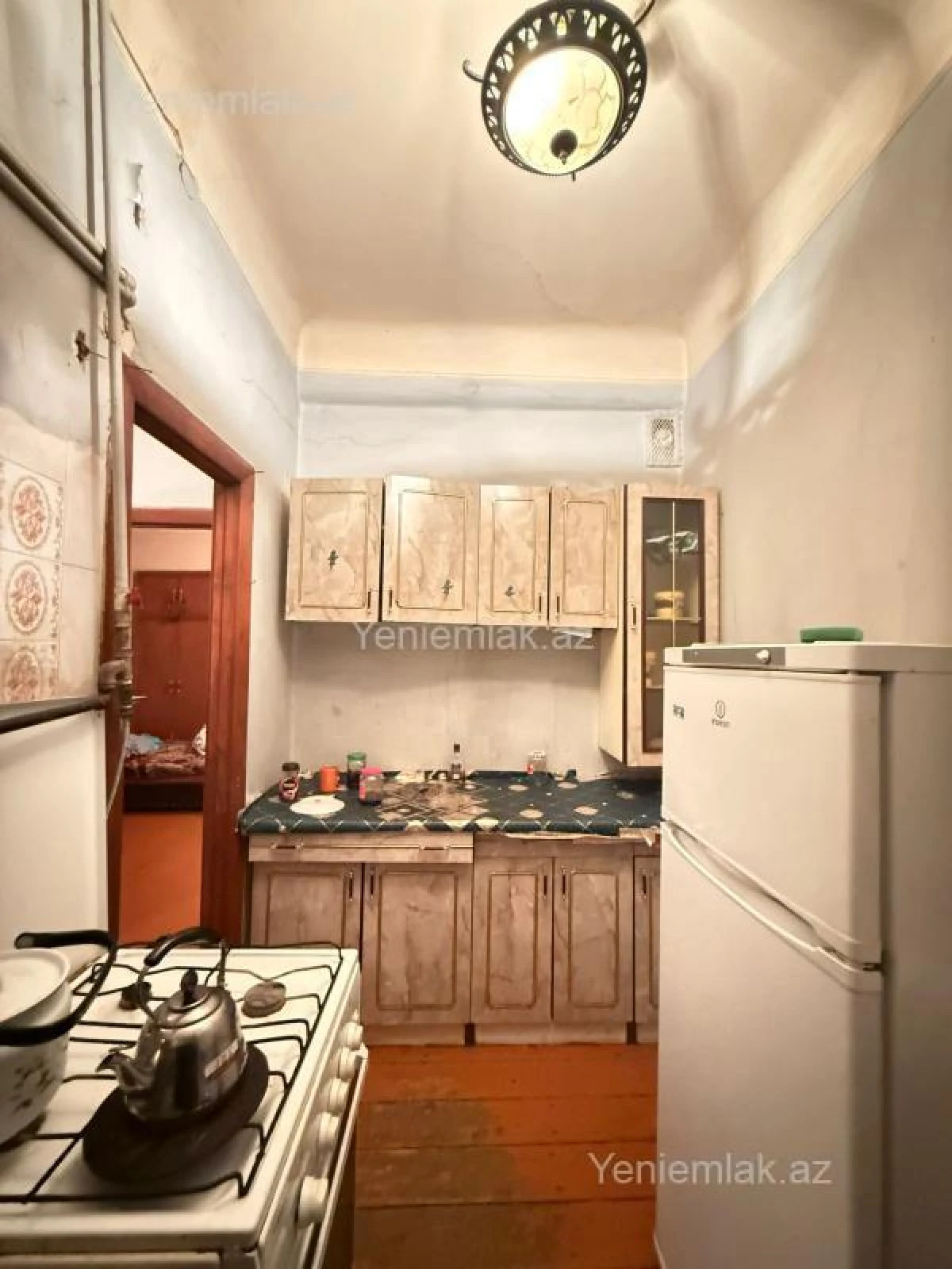 Satılır 2 otaqlı köhnə tikili 68 m²