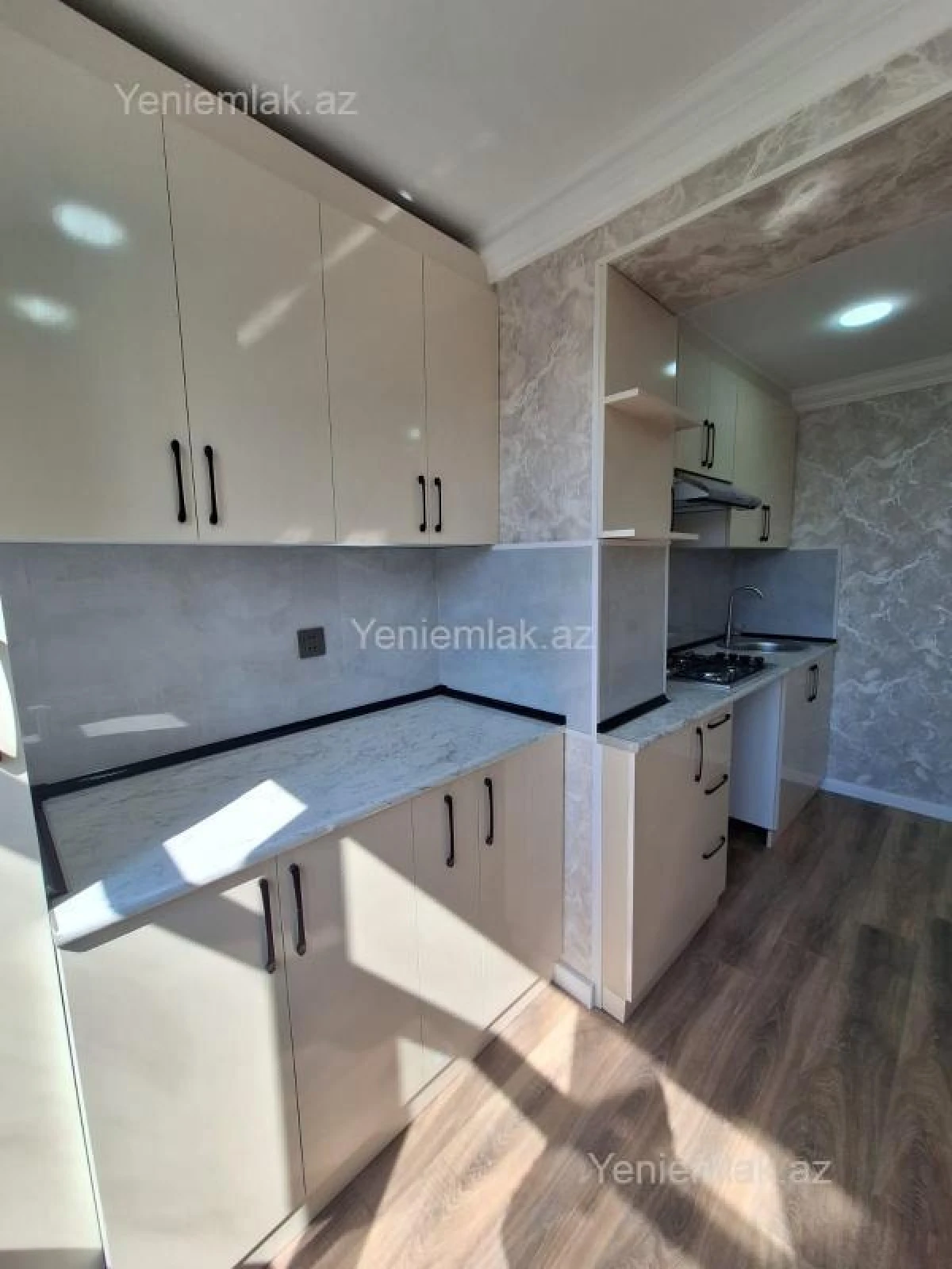 Satılır 2 otaqlı köhnə tikili 48 m²
