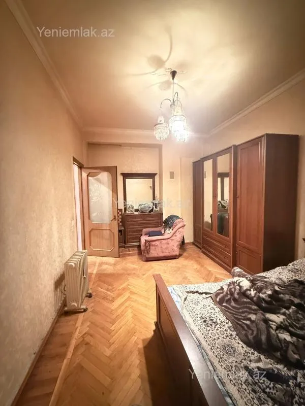 Satılır 3 otaqlı köhnə tikili 78 m²