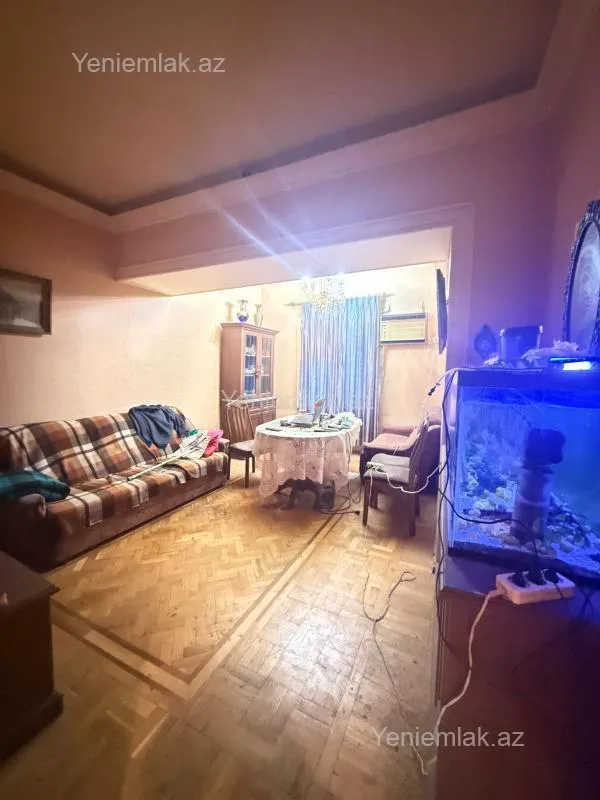Satılır 3 otaqlı köhnə tikili 78 m²
