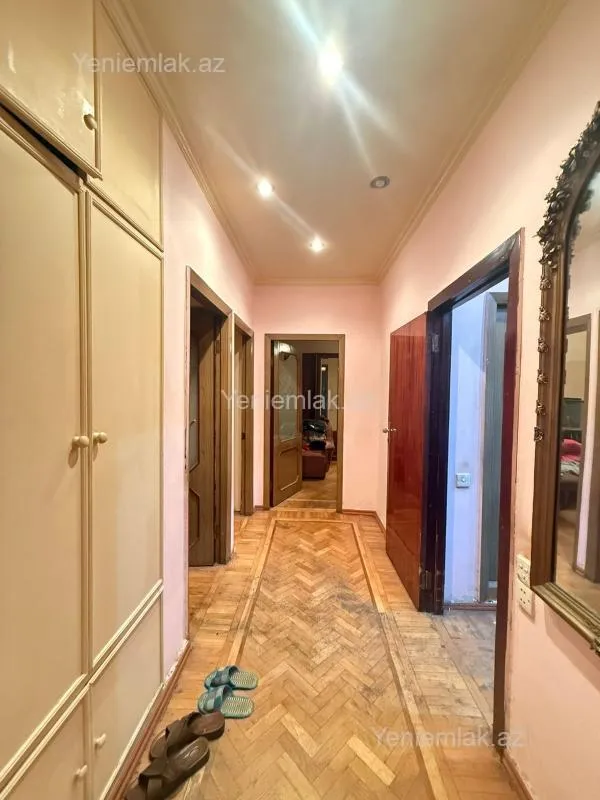 Satılır 3 otaqlı köhnə tikili 78 m²