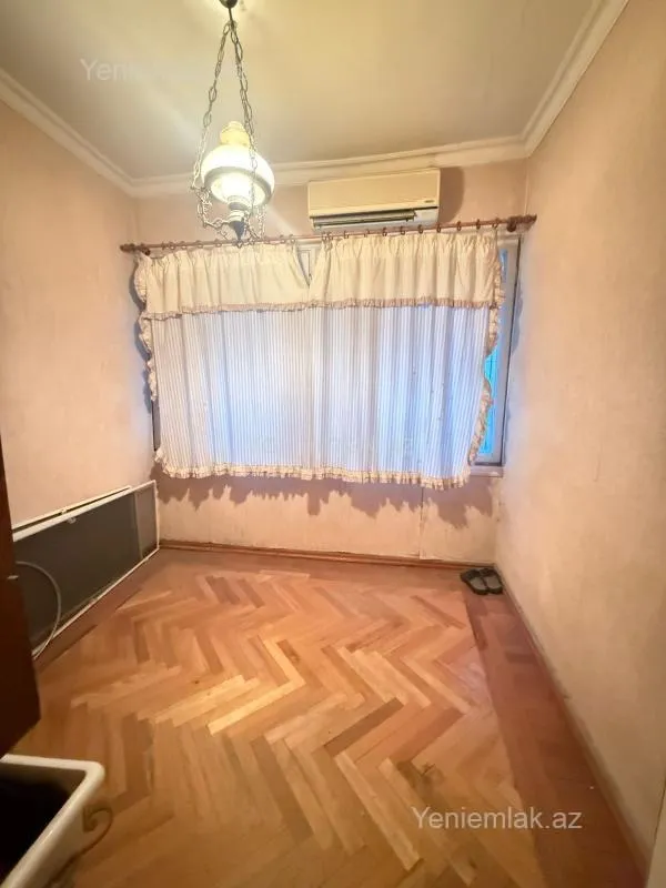 Satılır 3 otaqlı köhnə tikili 78 m²
