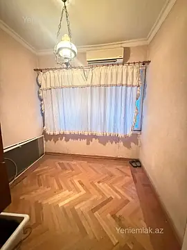 Satılır 3 otaqlı köhnə tikili 78 m²