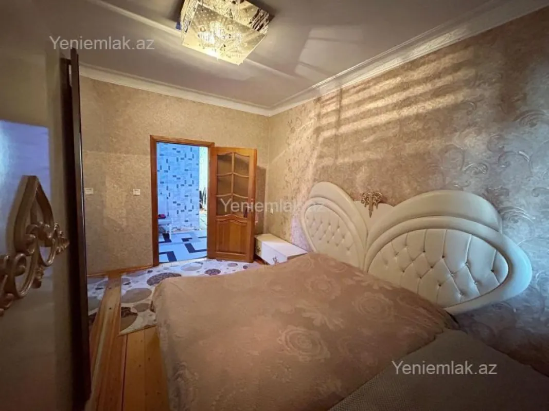 Satılır 2 otaqlı köhnə tikili 65 m²