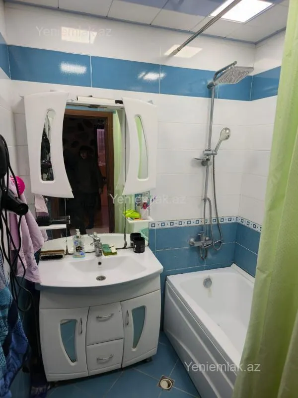 Satılır 4 otaqlı yeni tikili 100 m²