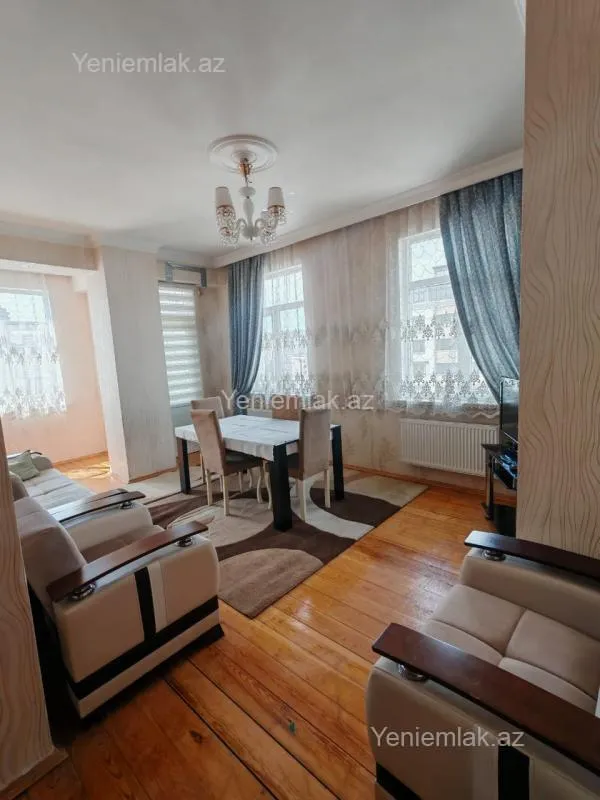Satılır 3 otaqlı yeni tikili 110 m²