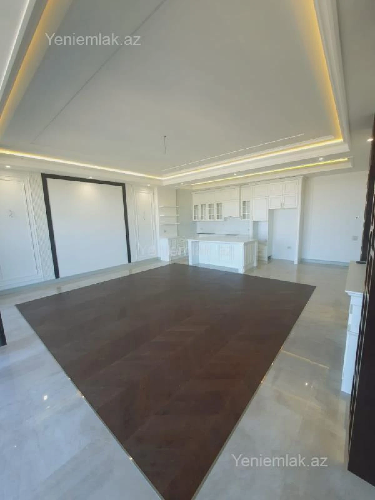 Satılır 4 otaqlı yeni tikili 220 m²