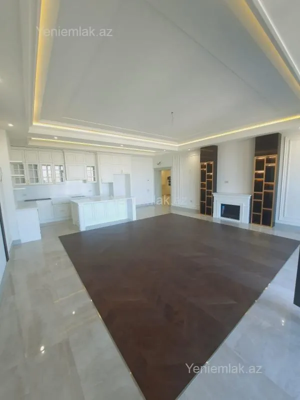 Satılır 4 otaqlı yeni tikili 220 m²
