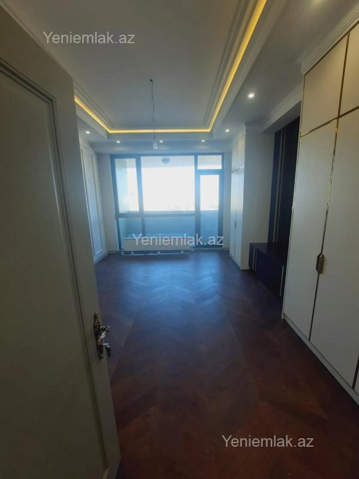 Satılır 4 otaqlı yeni tikili 220 m²