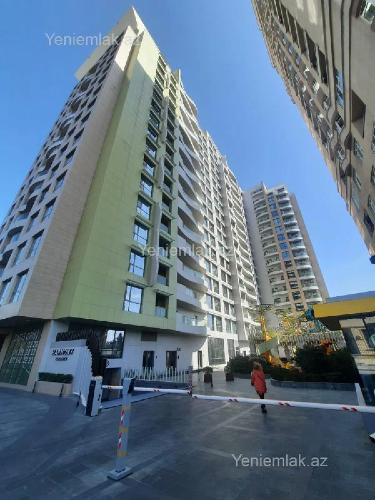 Satılır 4 otaqlı yeni tikili 220 m²