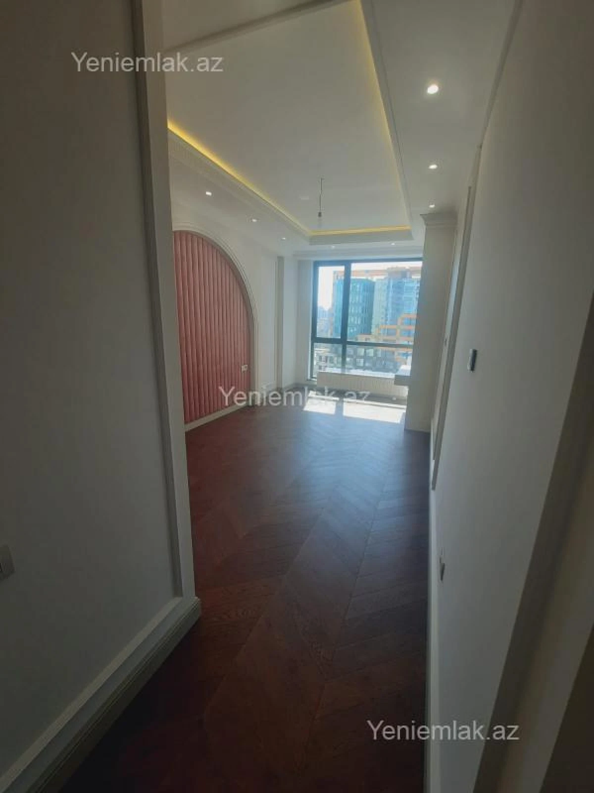 Satılır 4 otaqlı yeni tikili 220 m²