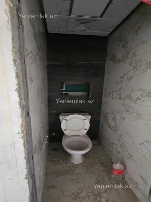 Satılır 4 otaqlı köhnə tikili 122 m²