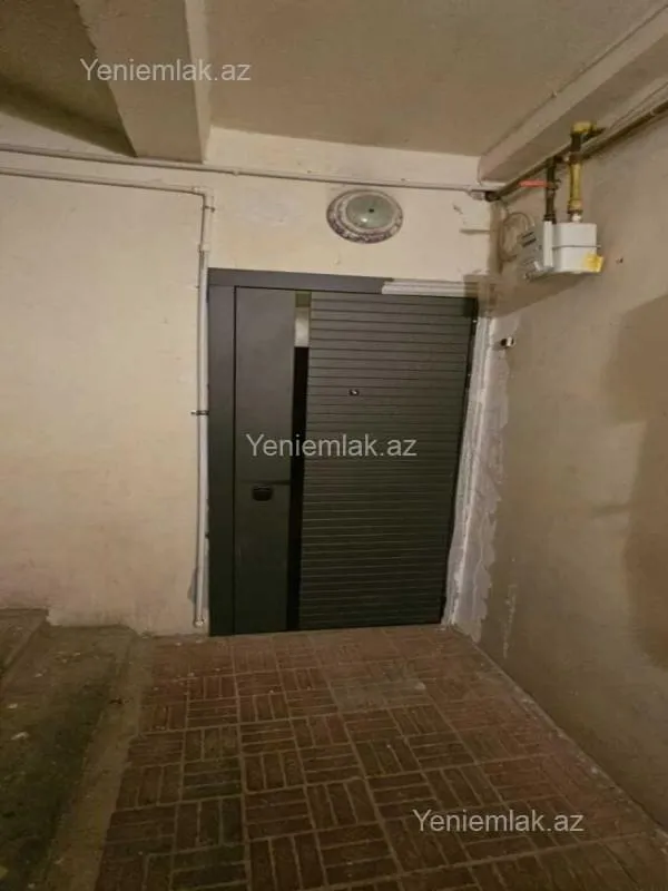 Satılır 4 otaqlı köhnə tikili 122 m²