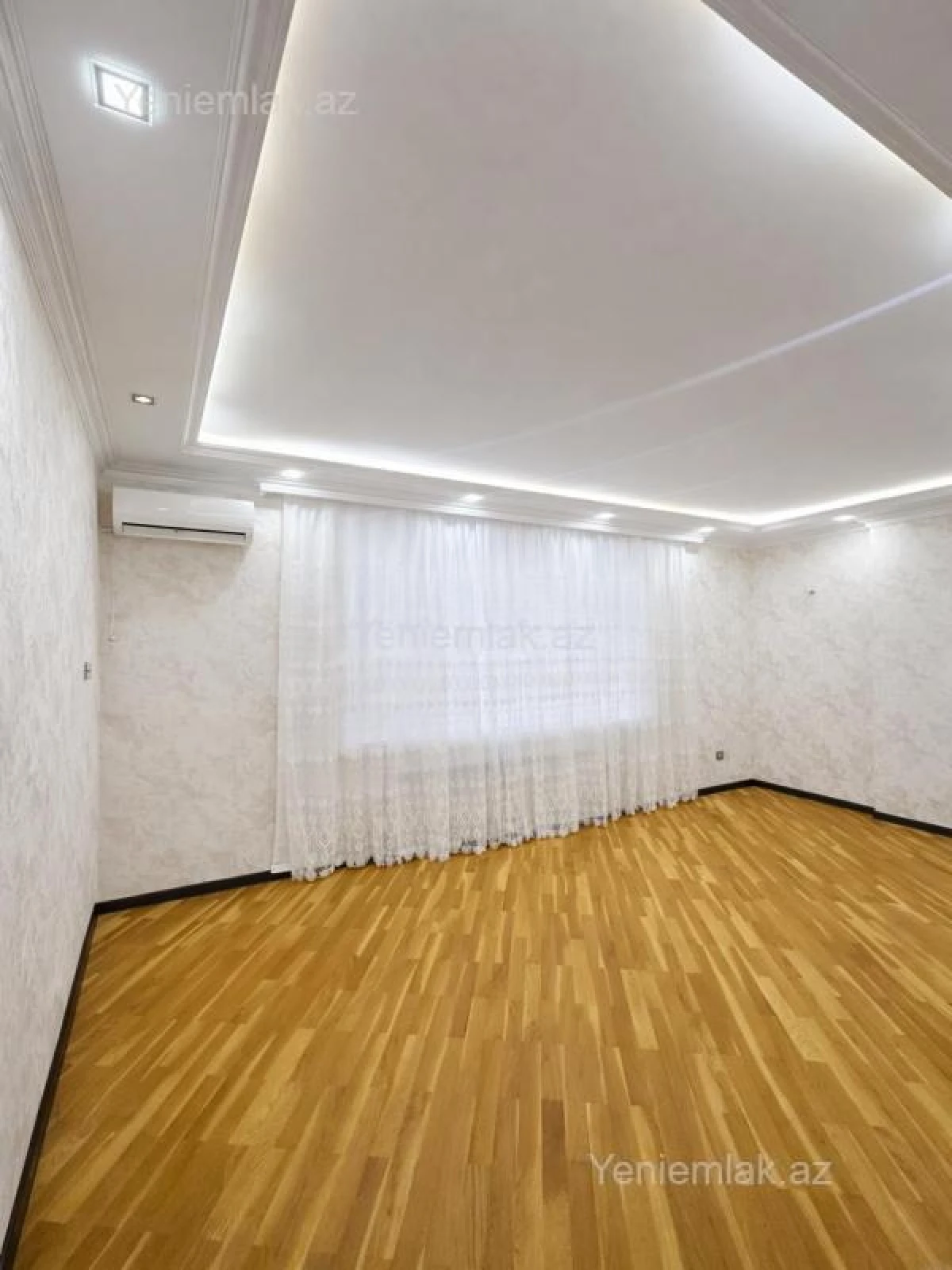 Satılır 3 otaqlı yeni tikili 120 m²