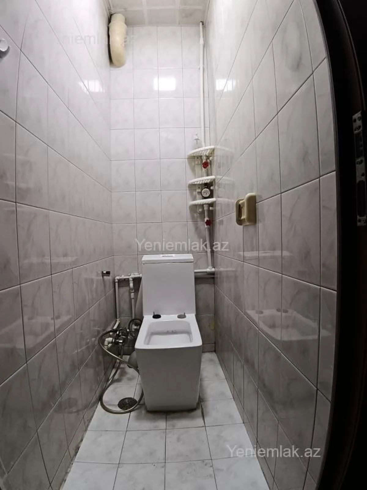 Satılır 3 otaqlı köhnə tikili 100 m²