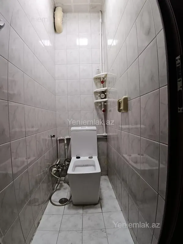 Satılır 3 otaqlı köhnə tikili 100 m²