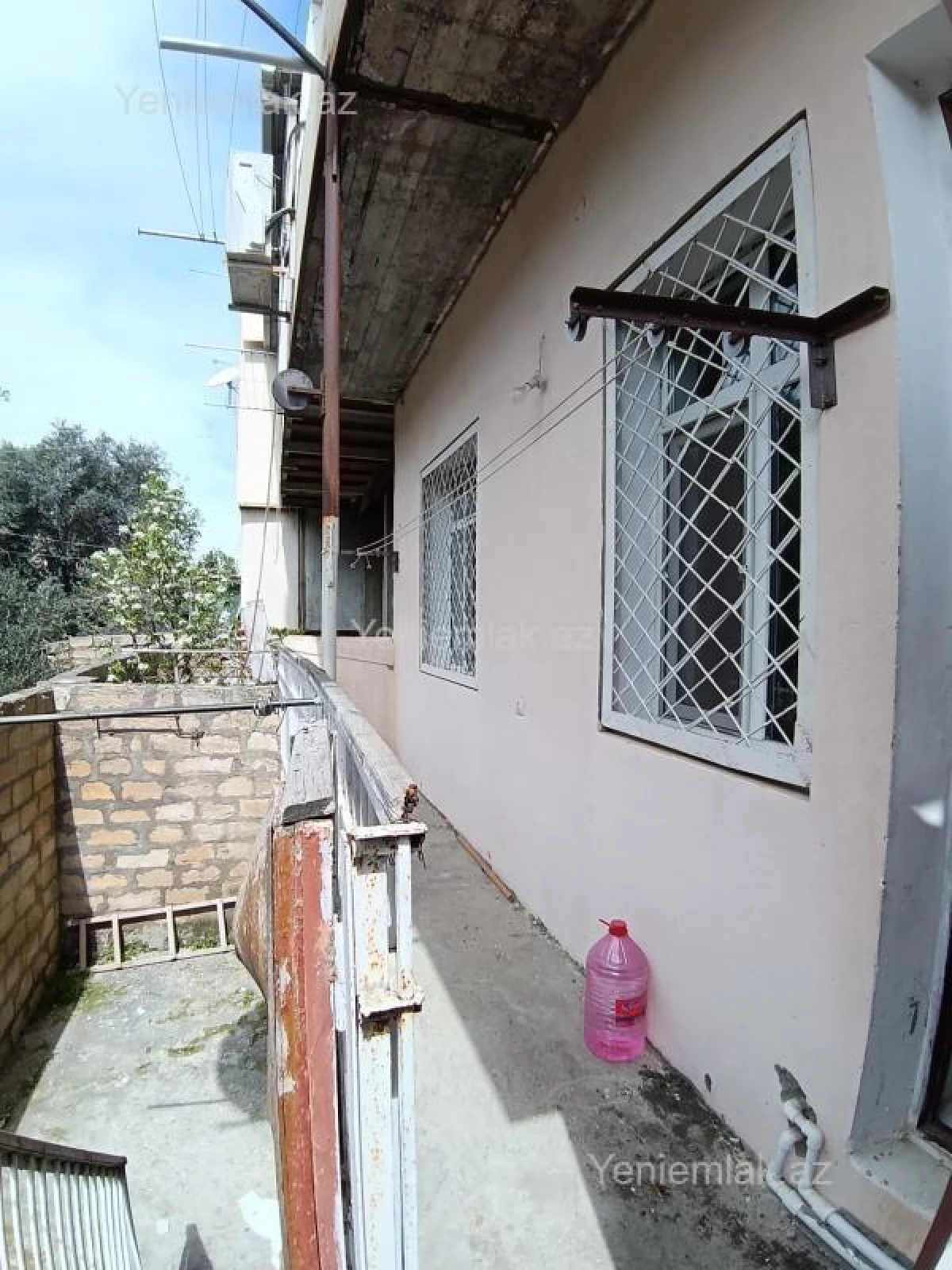 Satılır 3 otaqlı köhnə tikili 100 m²